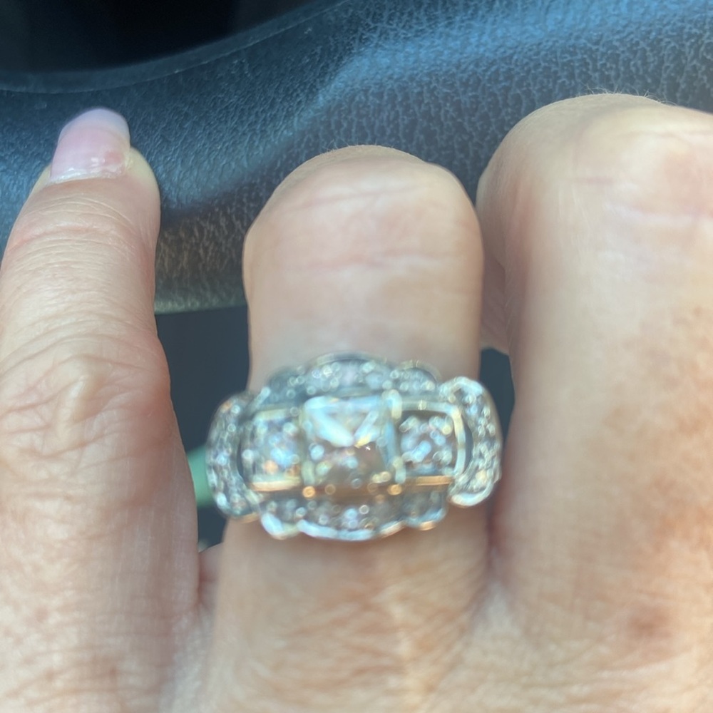 Art deco diamond ring 1940s center stone 1 ct